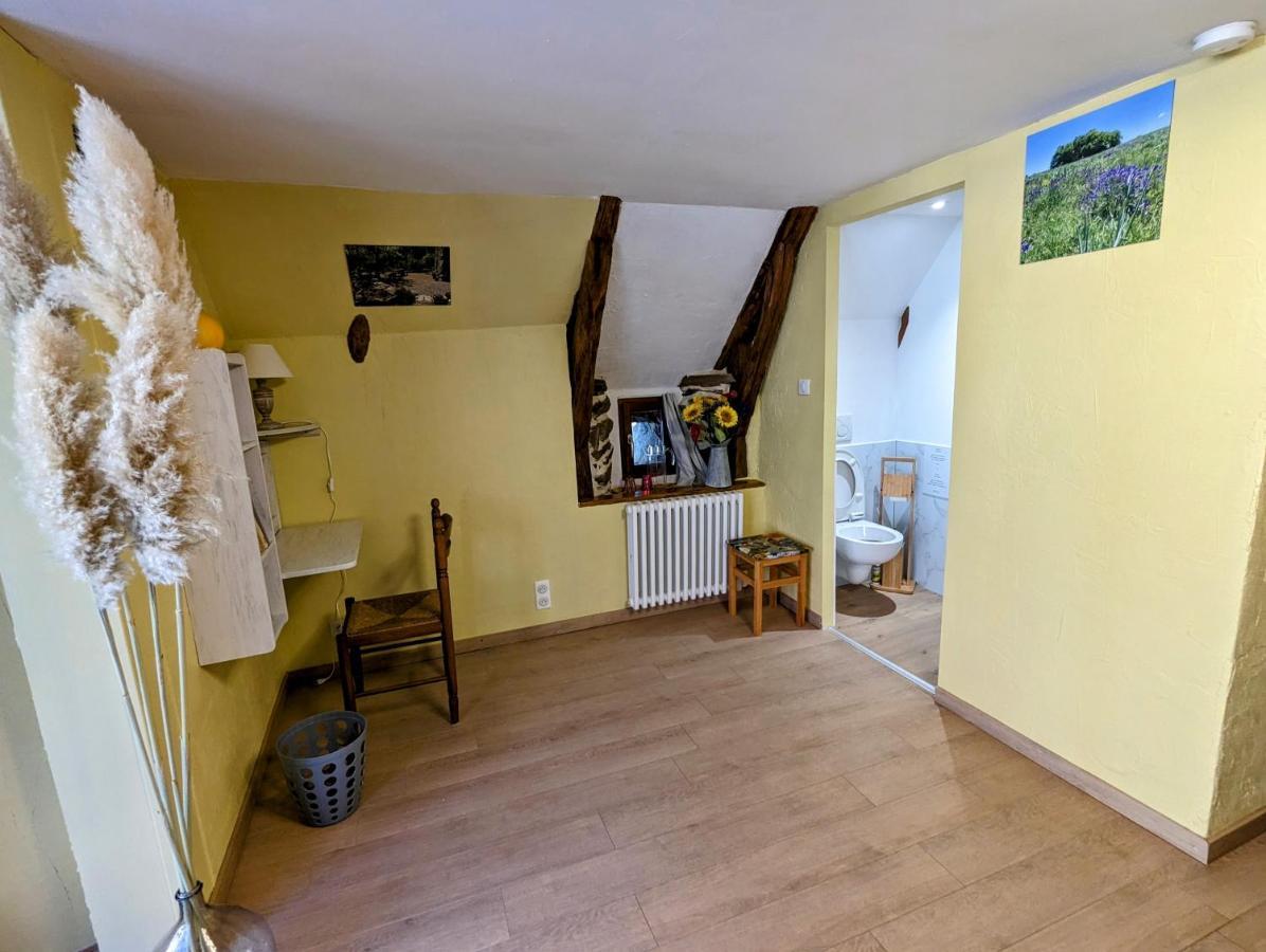 Chambres D'Hotes Le Lepadou-Bas Saint-Chély-dʼAubrac Zewnętrze zdjęcie