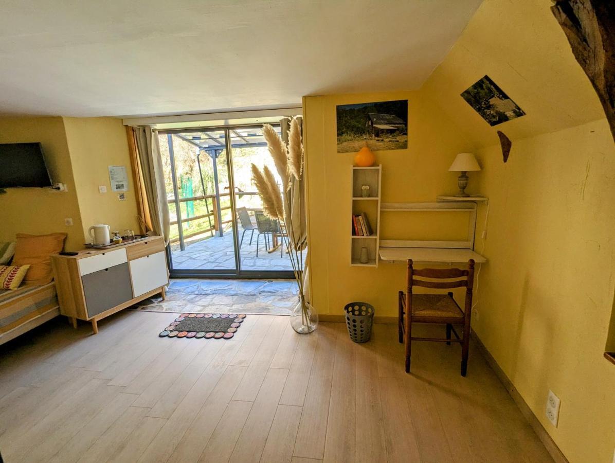 Chambres D'Hotes Le Lepadou-Bas Saint-Chély-dʼAubrac Zewnętrze zdjęcie